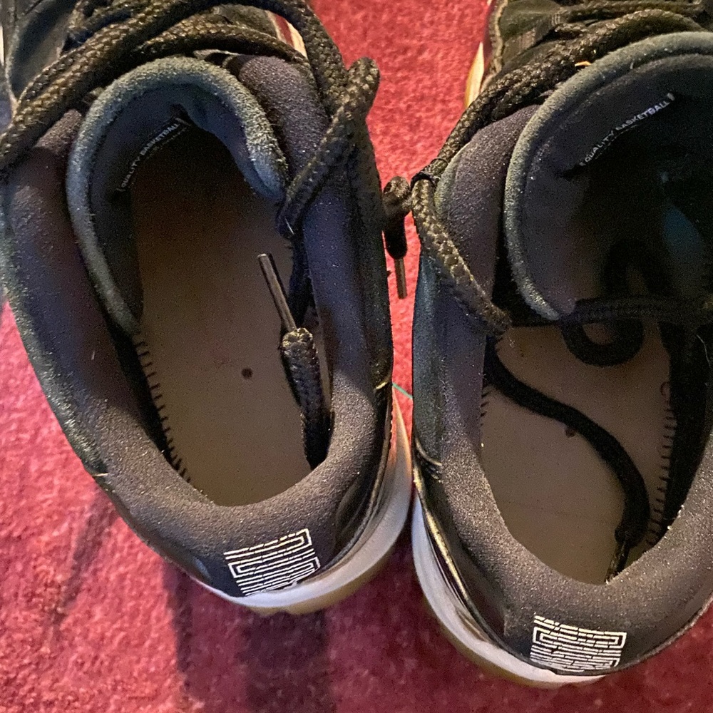 JORDAN 11 BARON SIZE 11!!!